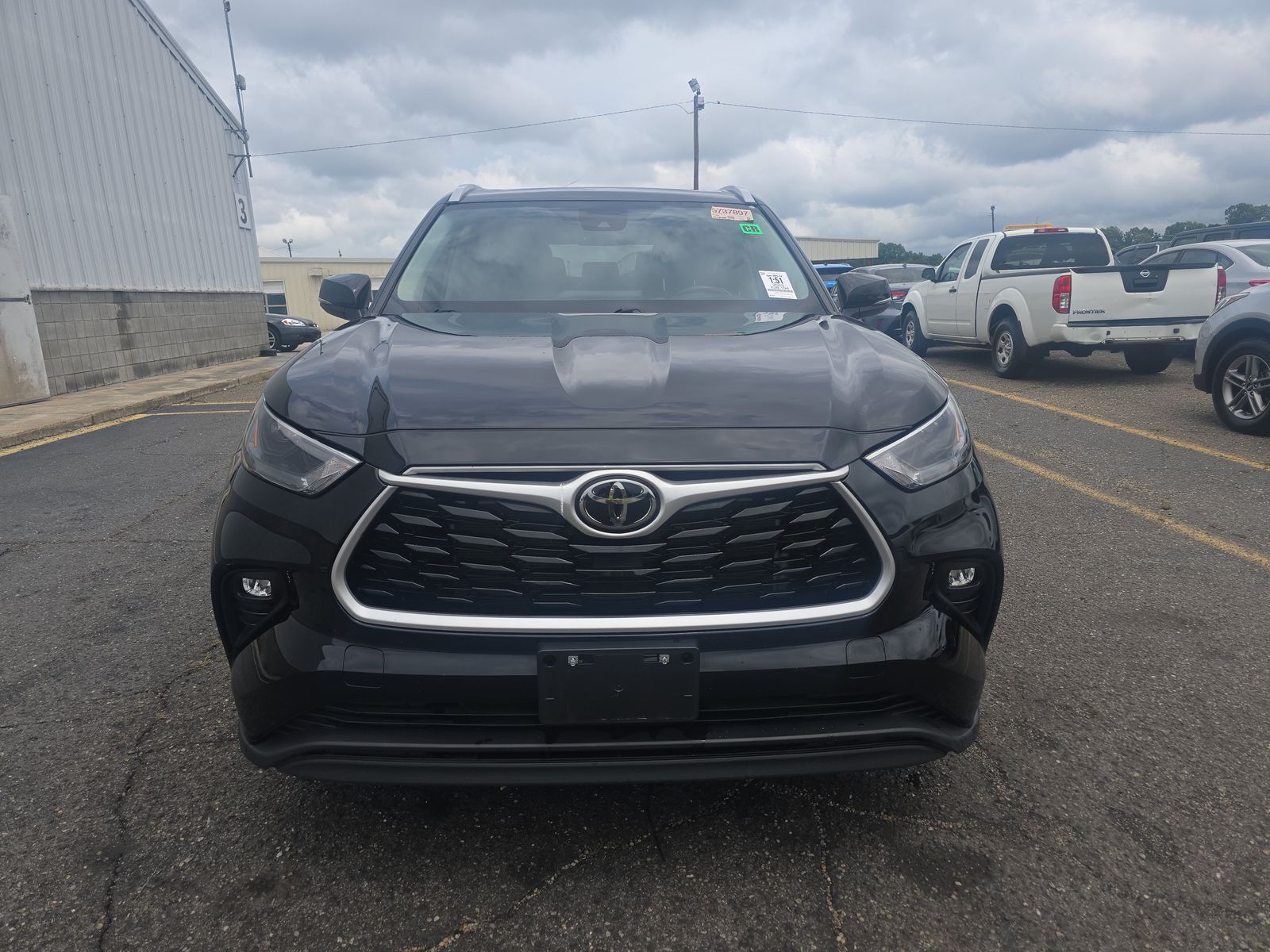 2023 Toyota Highlander XLE FWD