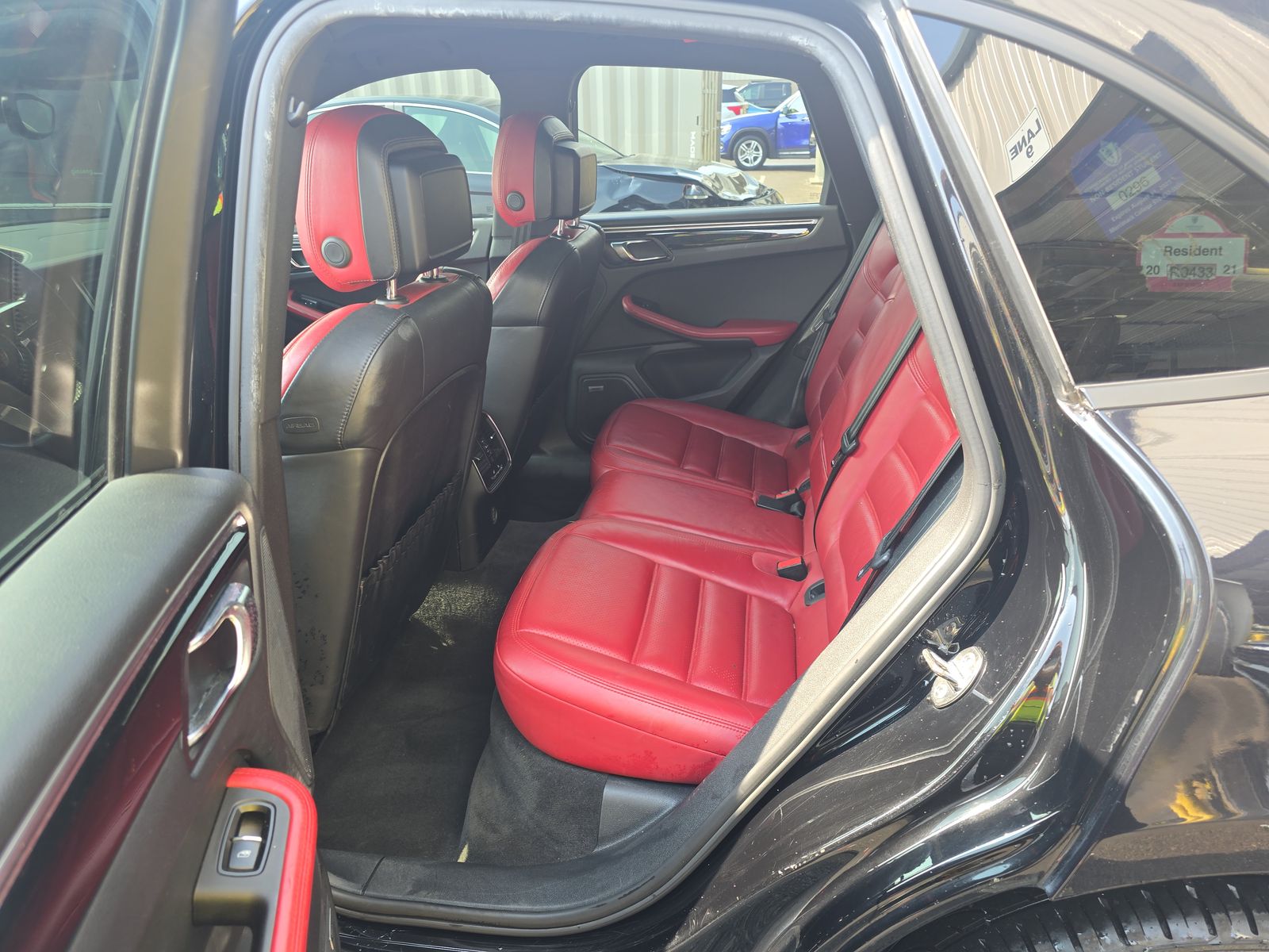2017 Porsche Macan Base AWD