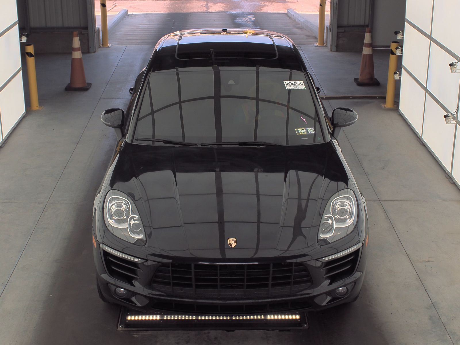 2017 Porsche Macan Base AWD