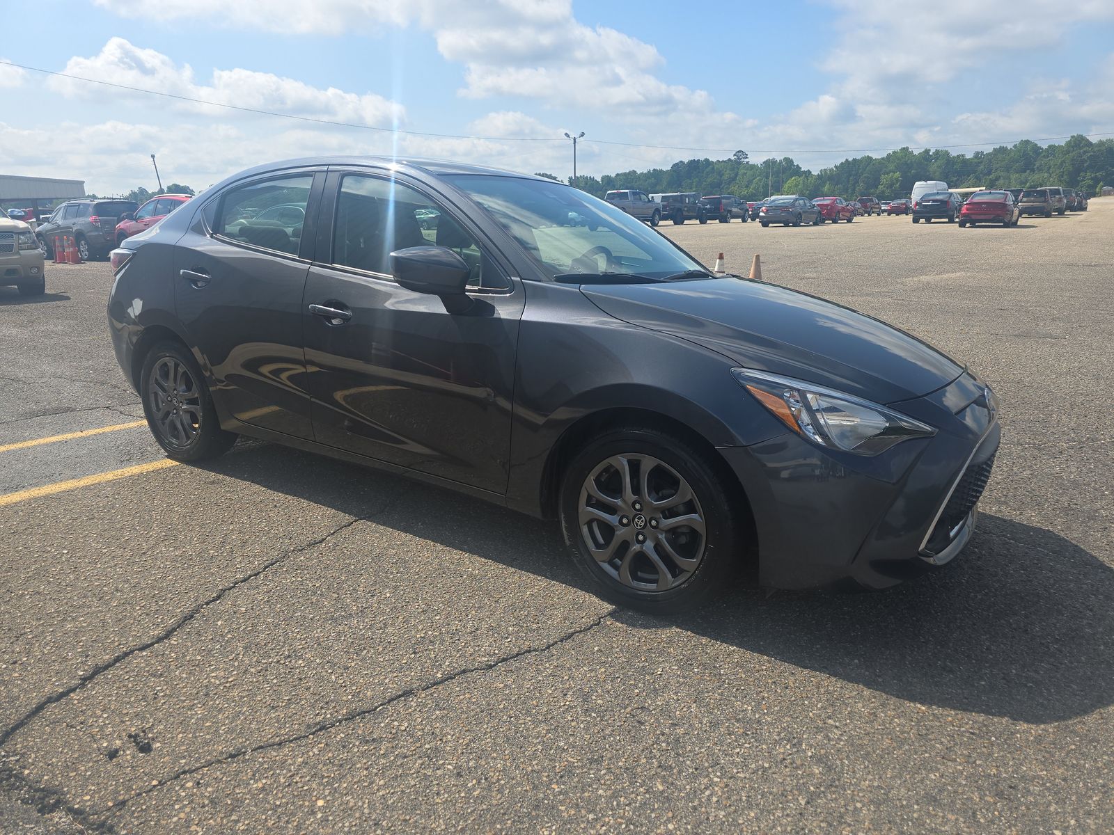 2019 Toyota Yaris LE FWD