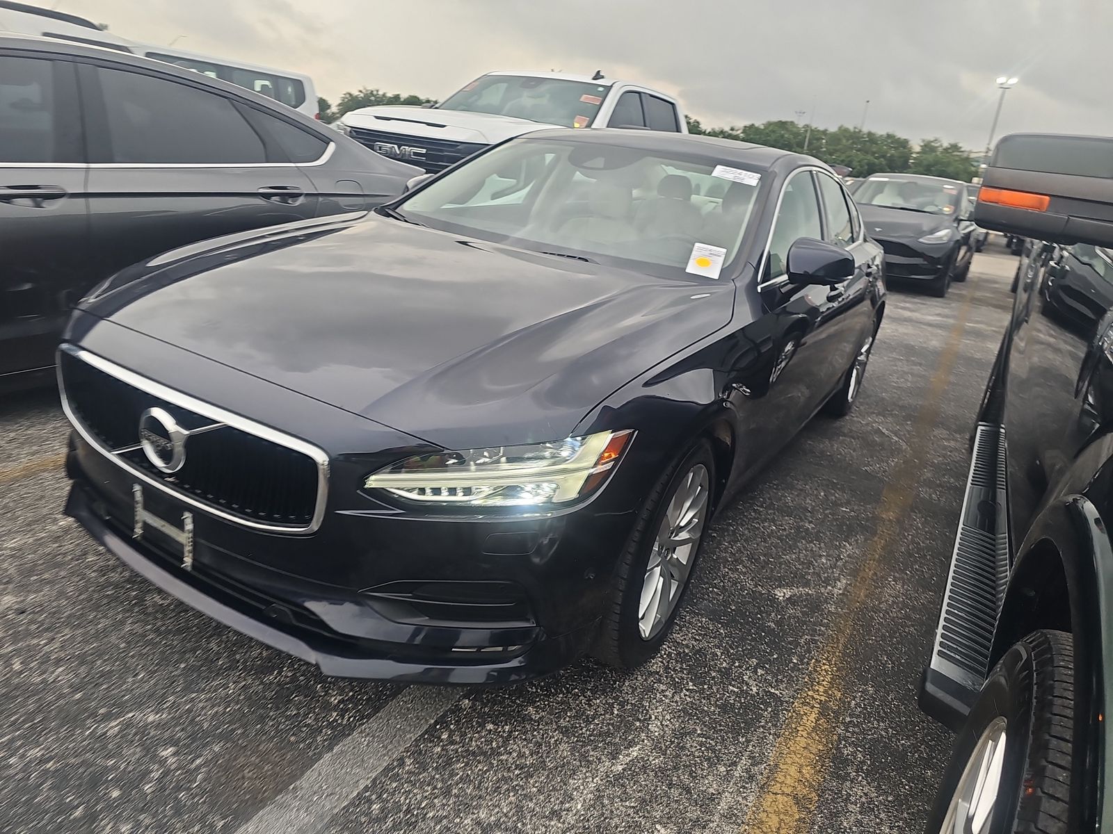2017 Volvo S90 T6 Momentum AWD