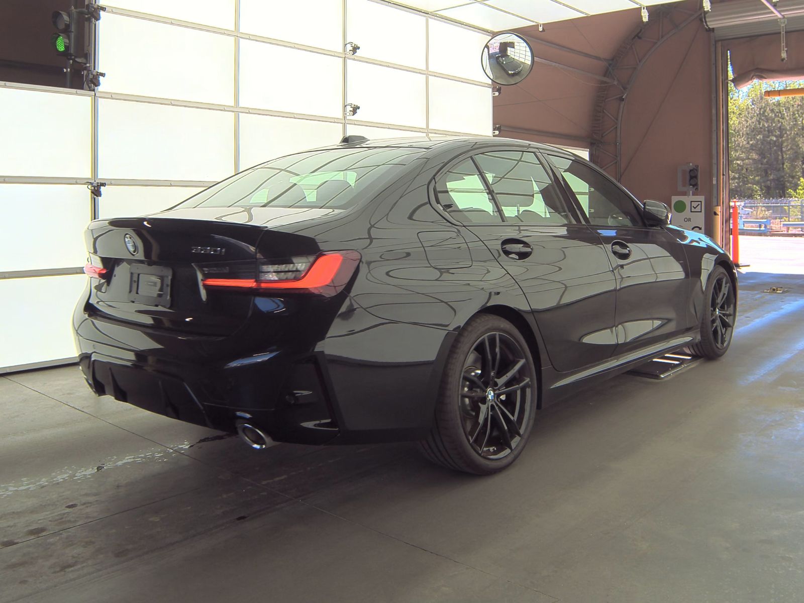 2024 BMW 3 Series 330i RWD