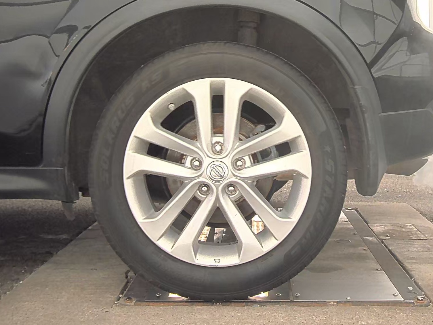 2016 Nissan JUKE SV FWD