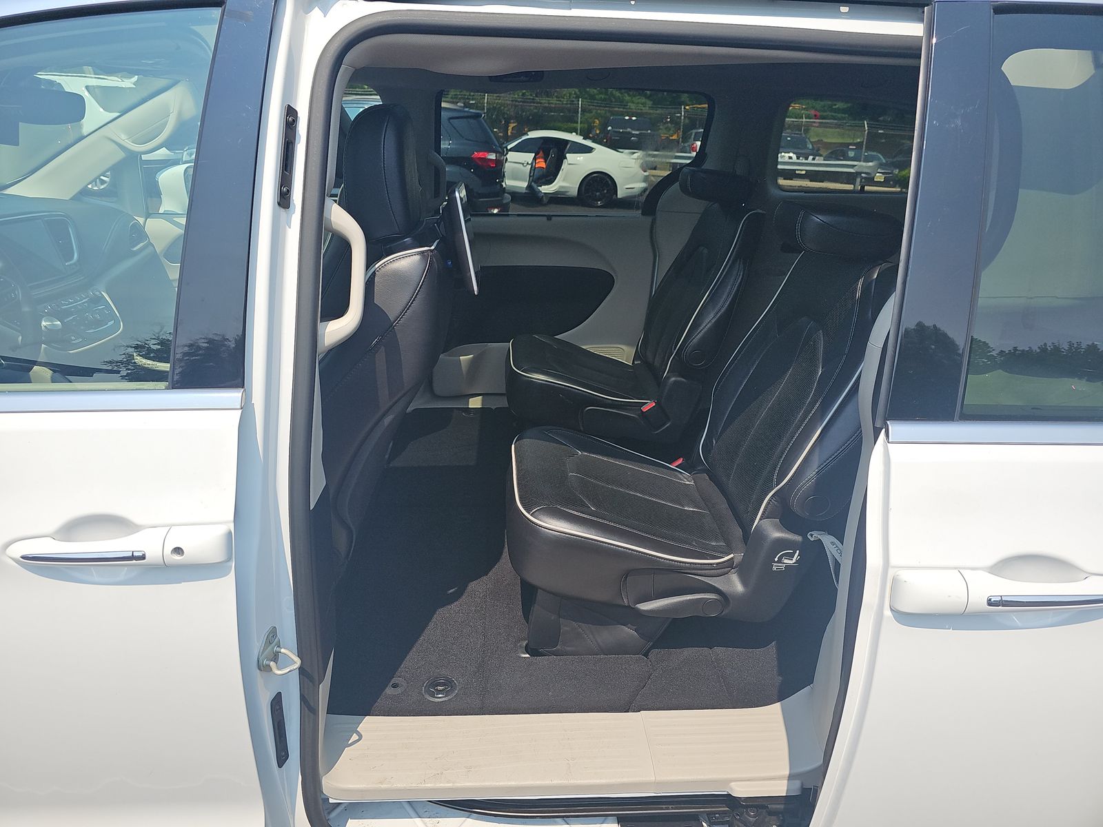 2022 Chrysler Pacifica Limited AWD