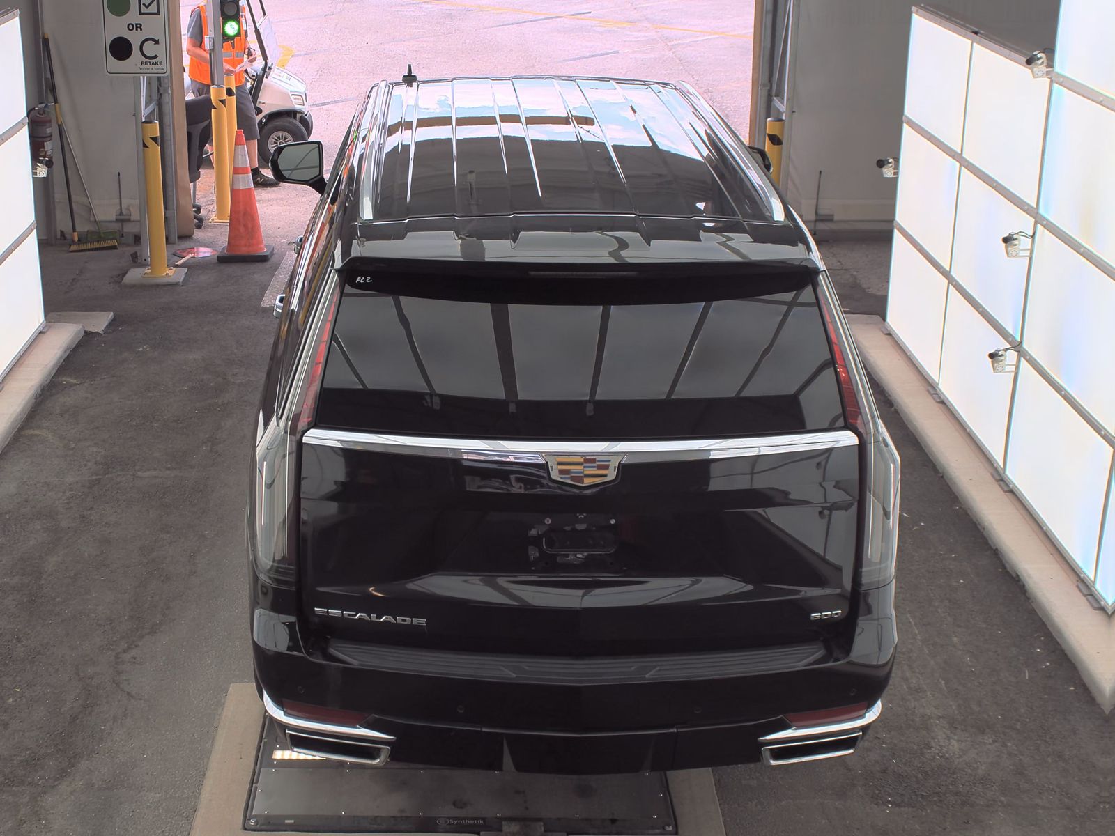 2022 Cadillac Escalade ESV Luxury RWD