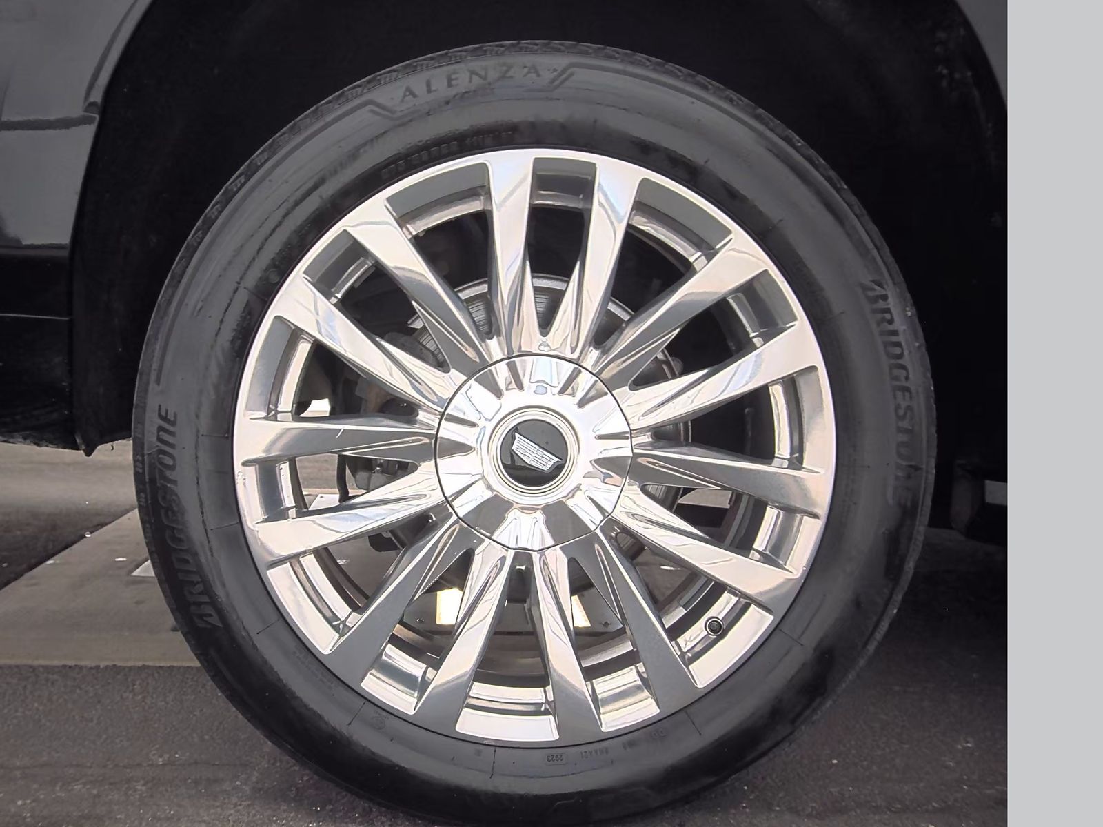 2022 Cadillac Escalade ESV Luxury RWD
