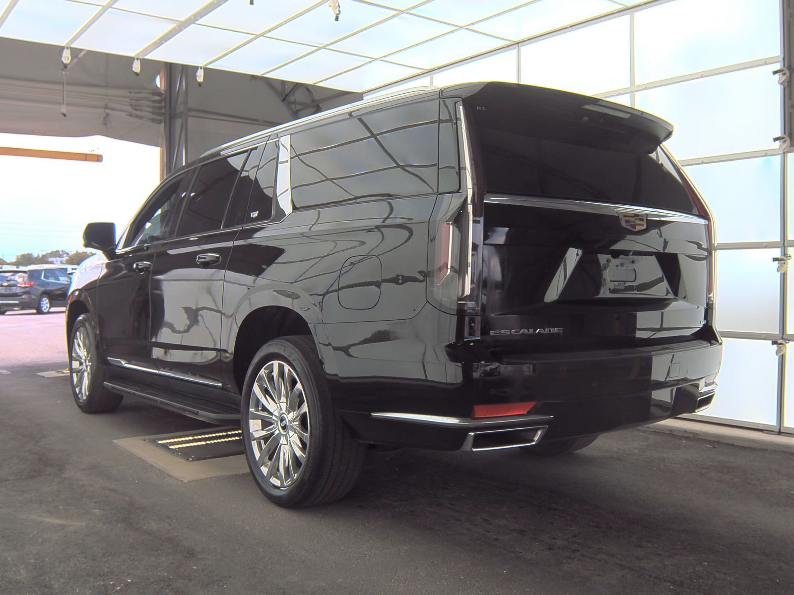 2022 Cadillac Escalade ESV Luxury RWD