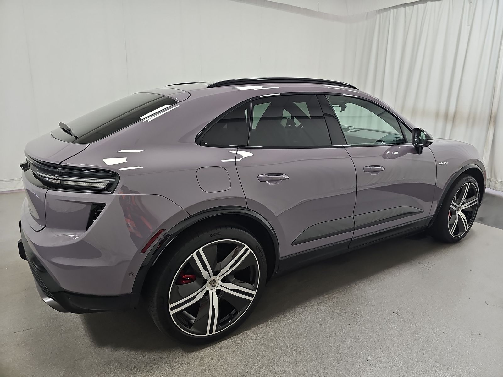 2024 Porsche Macan Electric Turbo AWD