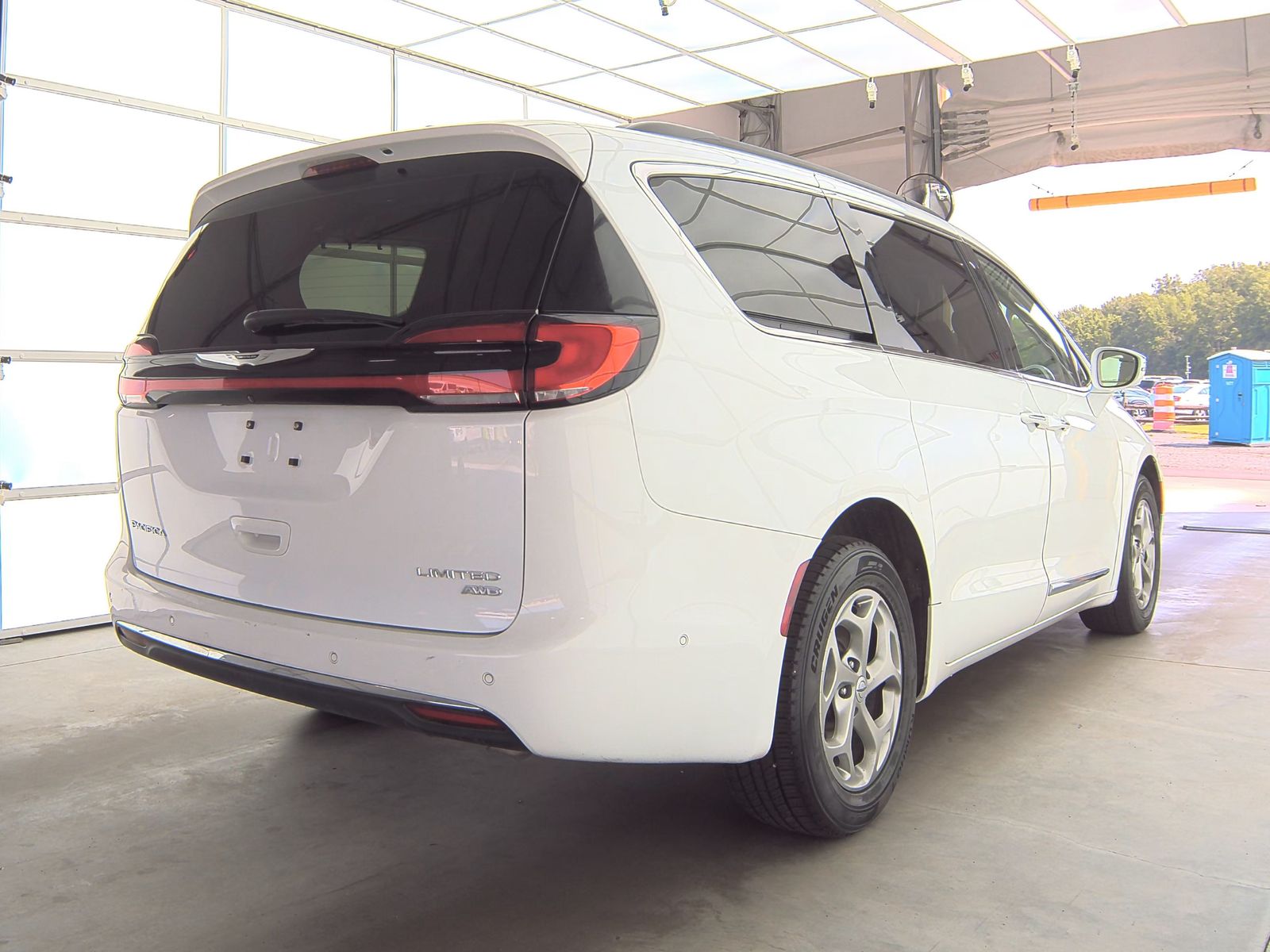 2022 Chrysler Pacifica Limited AWD
