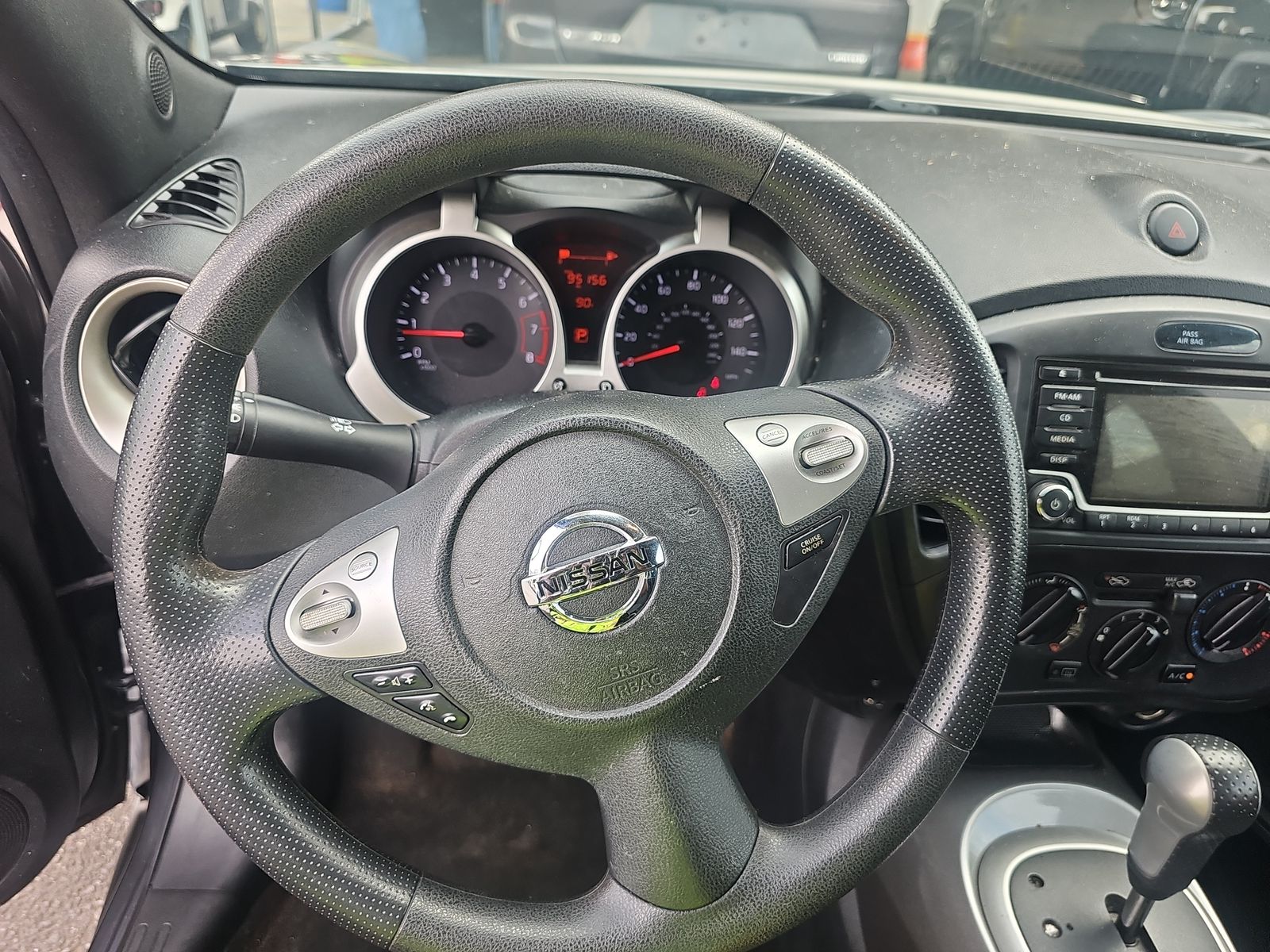 2017 Nissan JUKE S FWD