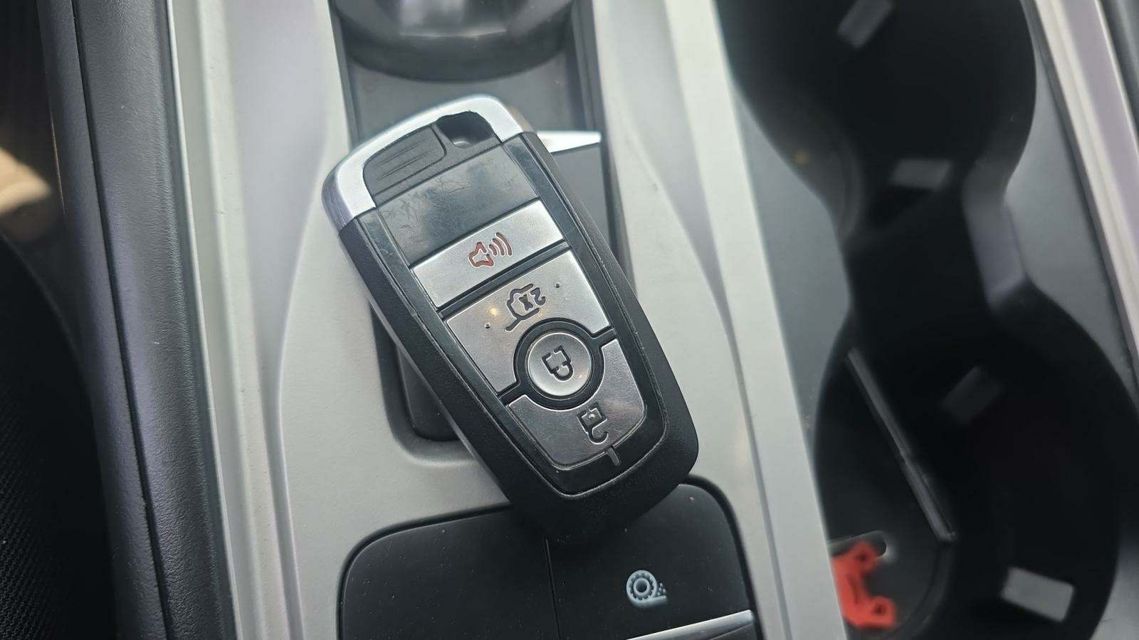 2022 Ford Explorer XLT RWD