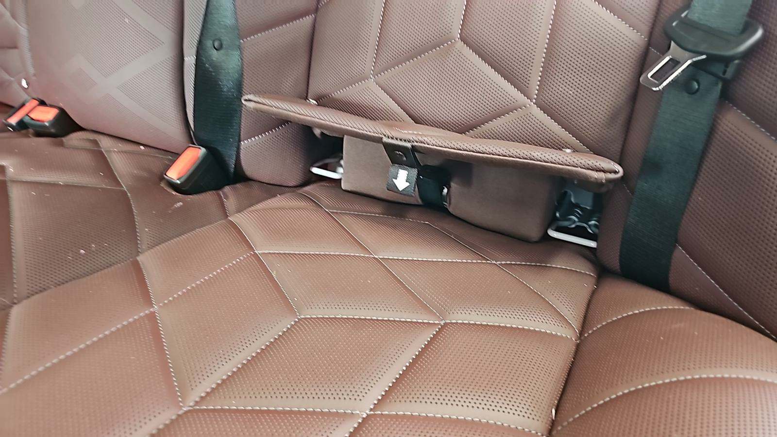 2025 BMW 7 Series 750e xDrive AWD