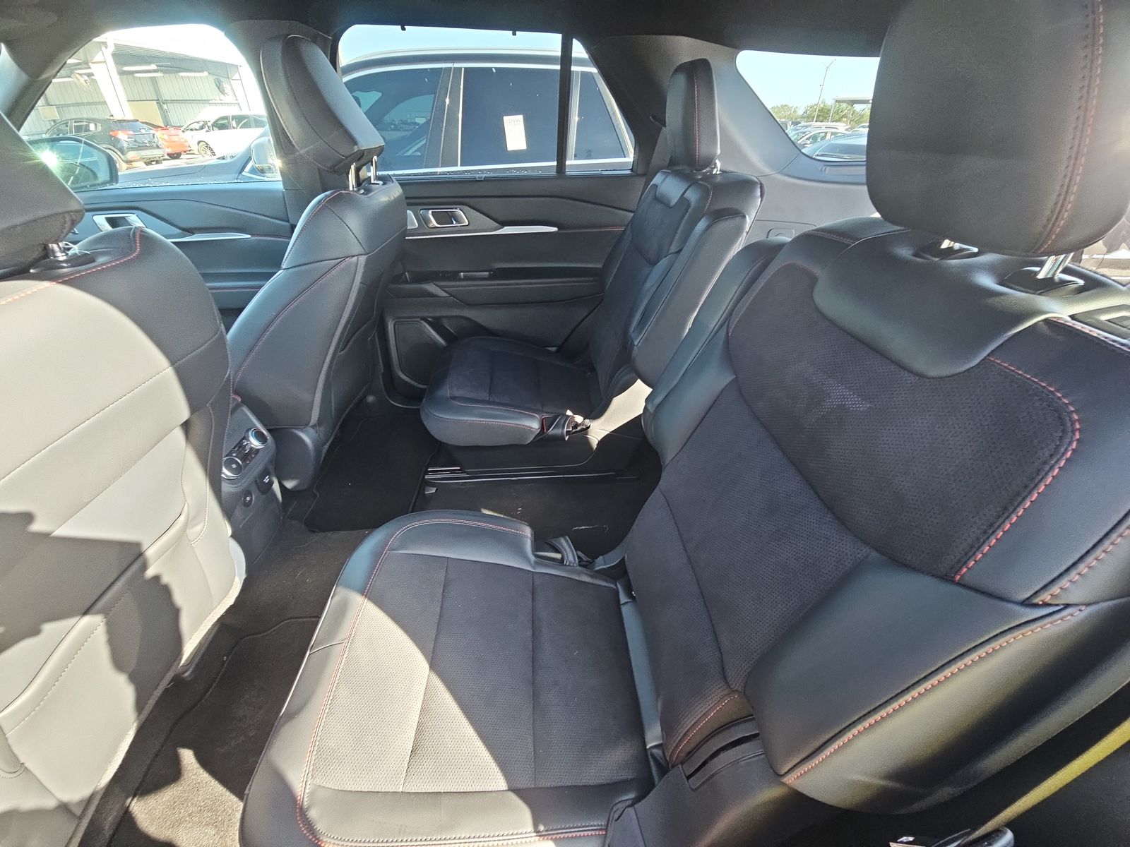 2025 Ford Explorer ST AWD