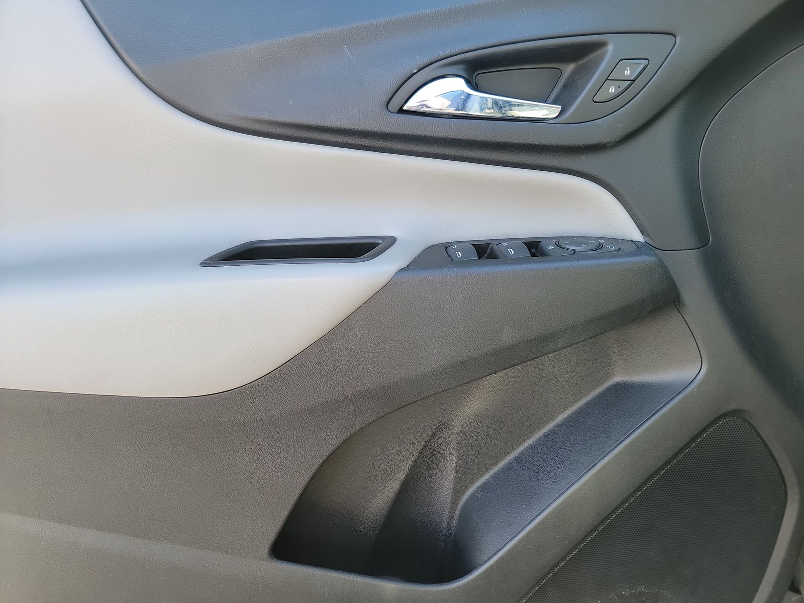 2023 Chevrolet Equinox LS FWD