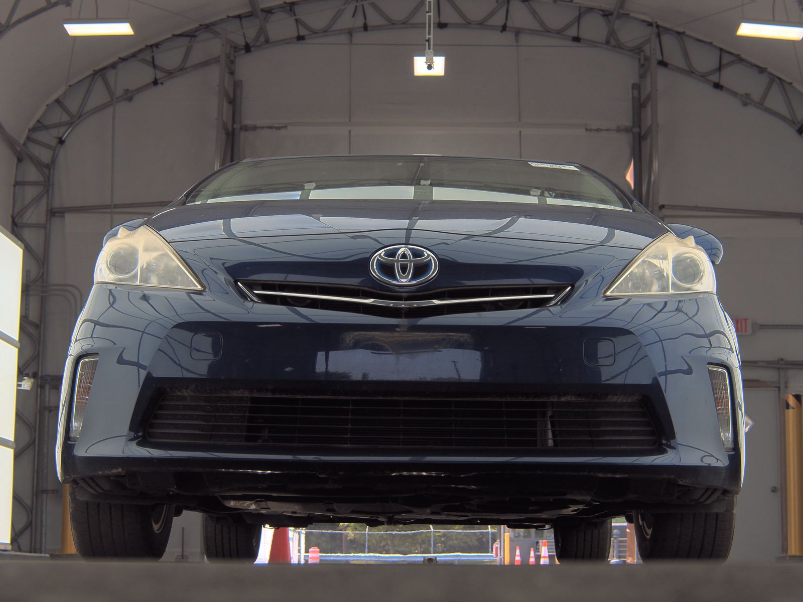 2013 Toyota Prius v Three FWD