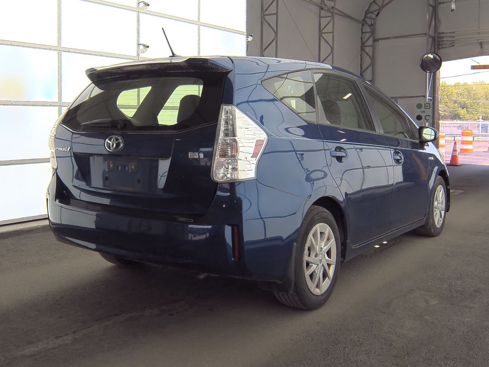 2013 Toyota Prius v Three FWD