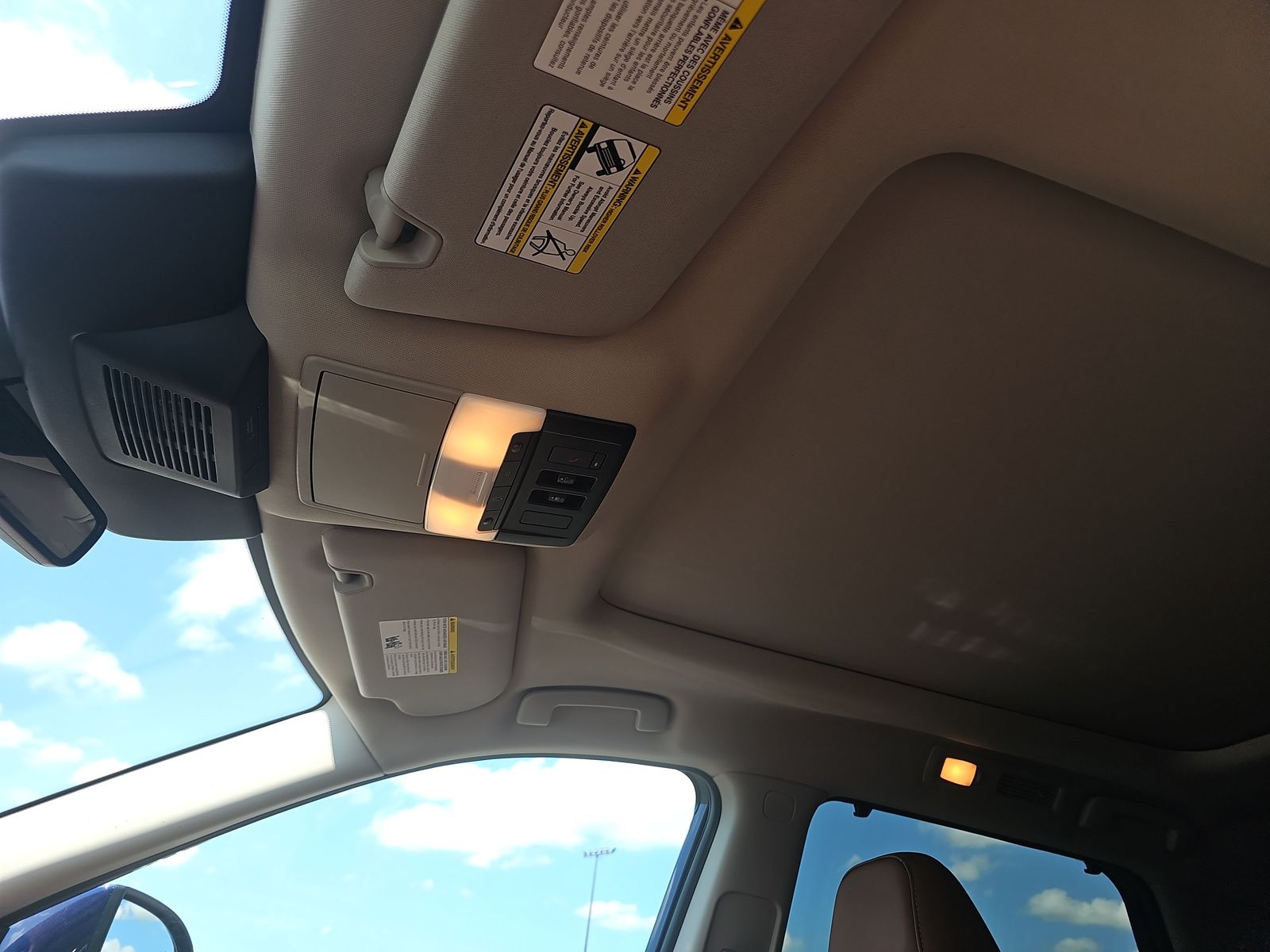 2024 Nissan Pathfinder Platinum FWD