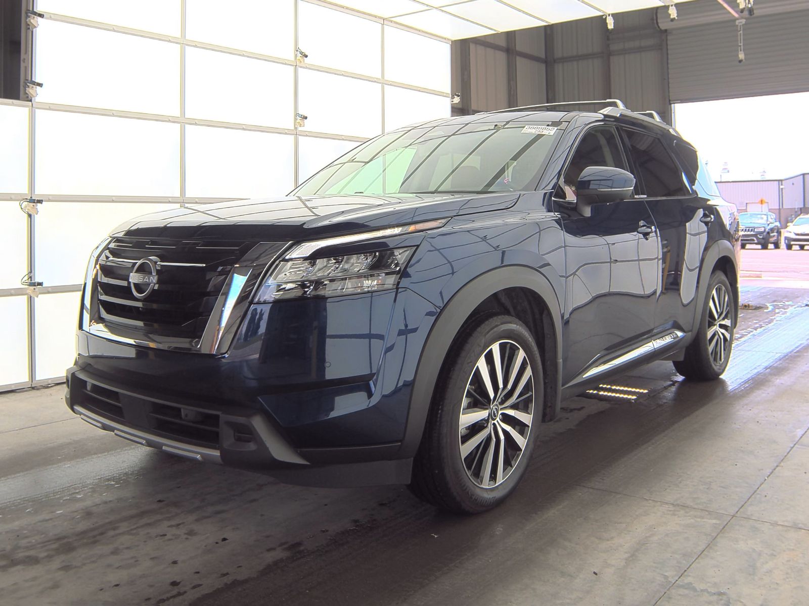 2024 Nissan Pathfinder Platinum FWD