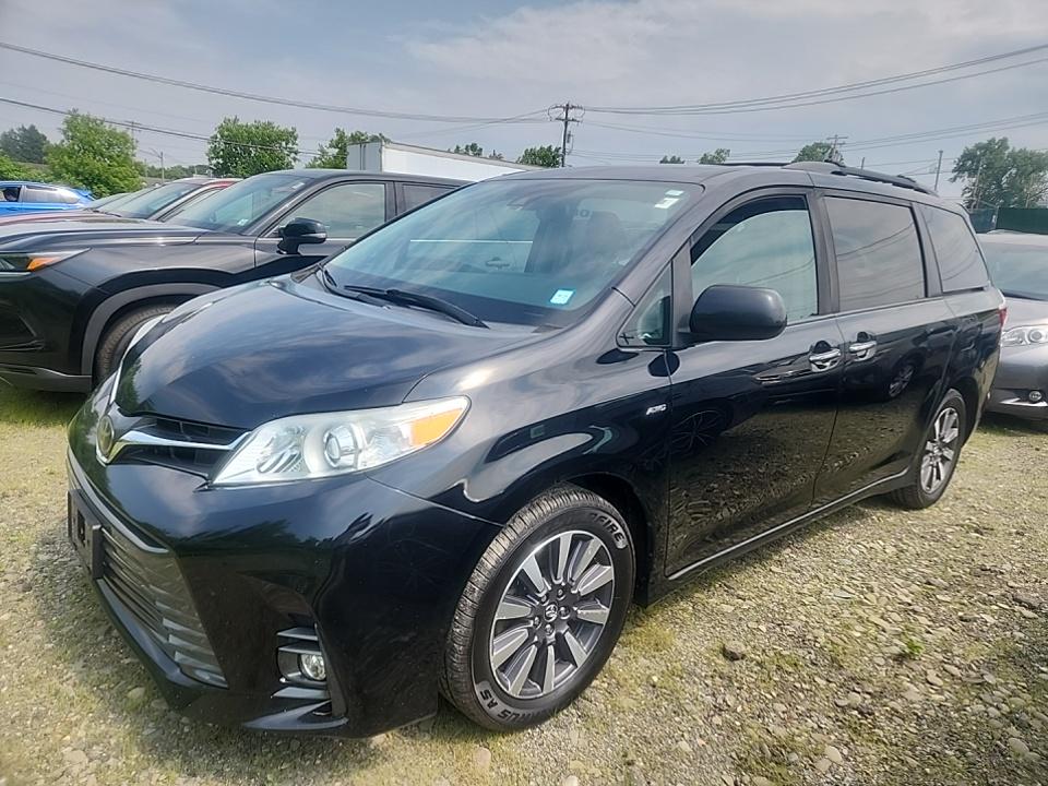 2018 Toyota Sienna XLE AWD