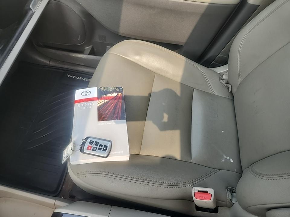 2018 Toyota Sienna XLE AWD