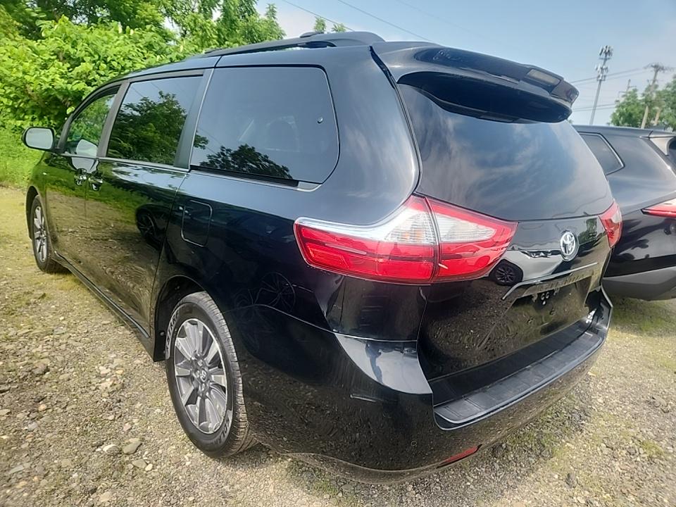2018 Toyota Sienna XLE AWD