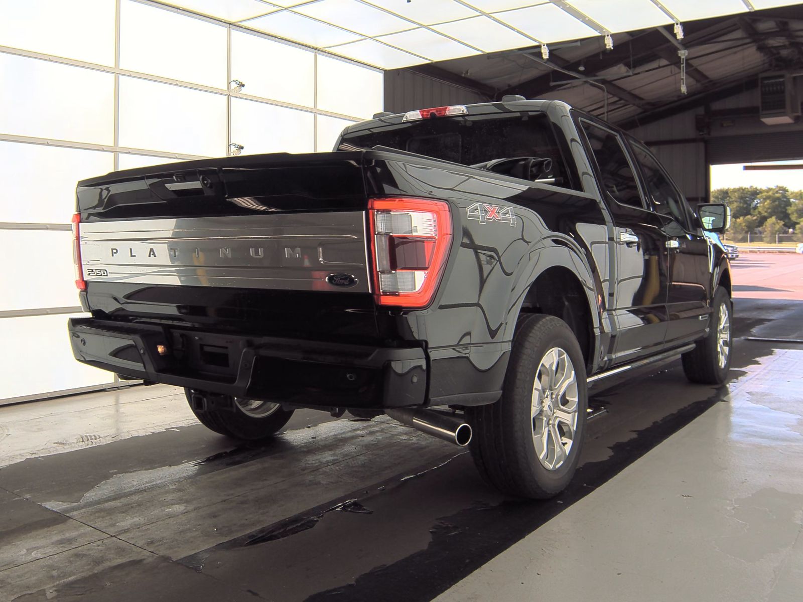 2022 Ford F-150 Hybrid Platinum AWD