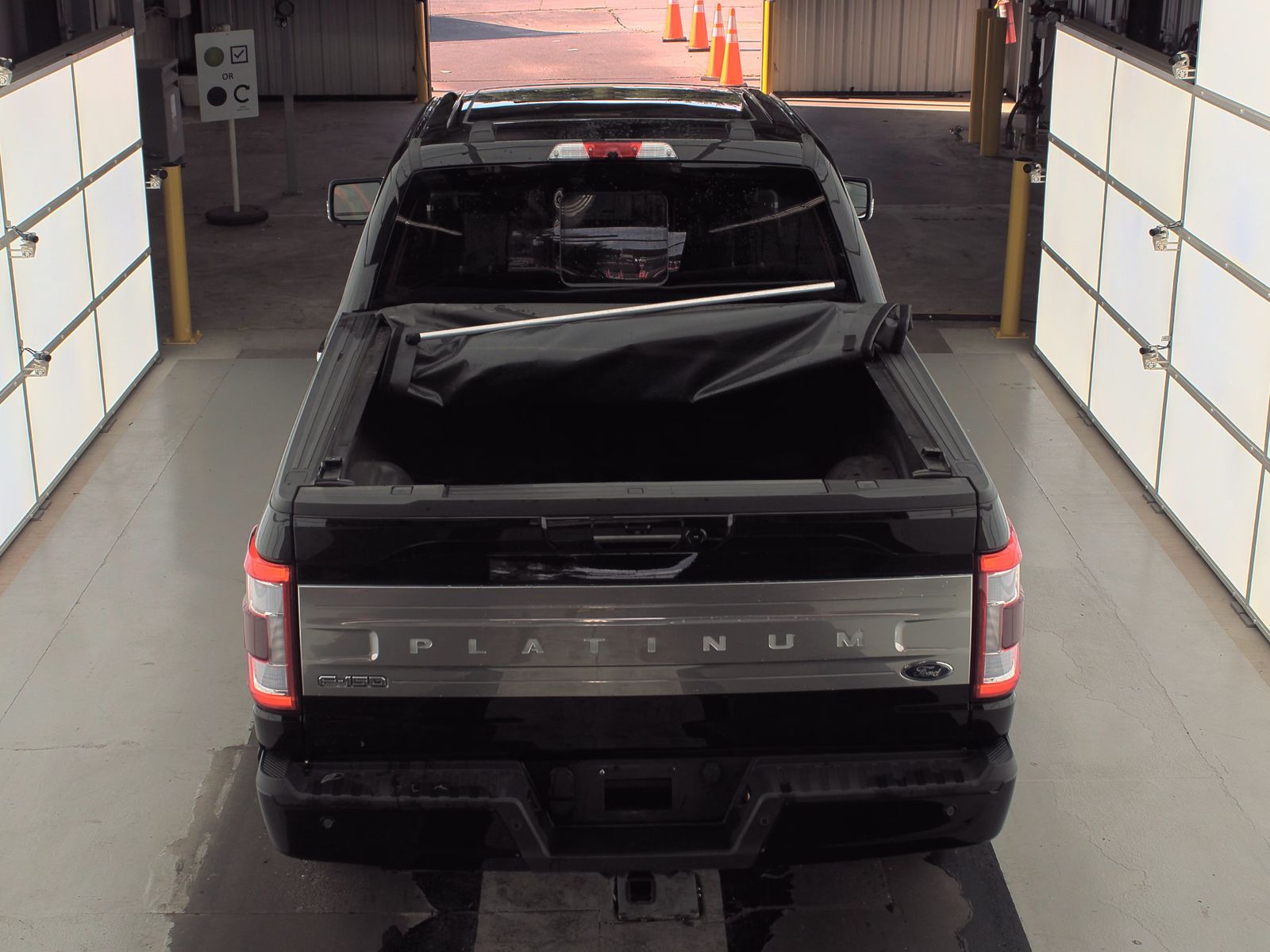 2022 Ford F-150 Hybrid Platinum AWD