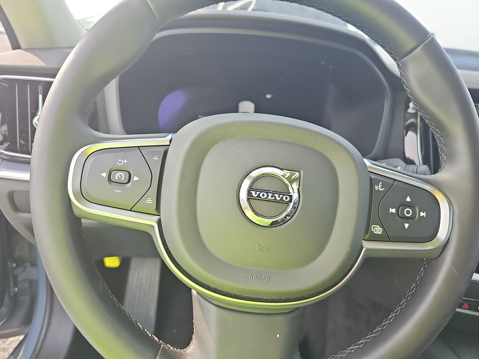 2024 Volvo S60 B5 Core FWD