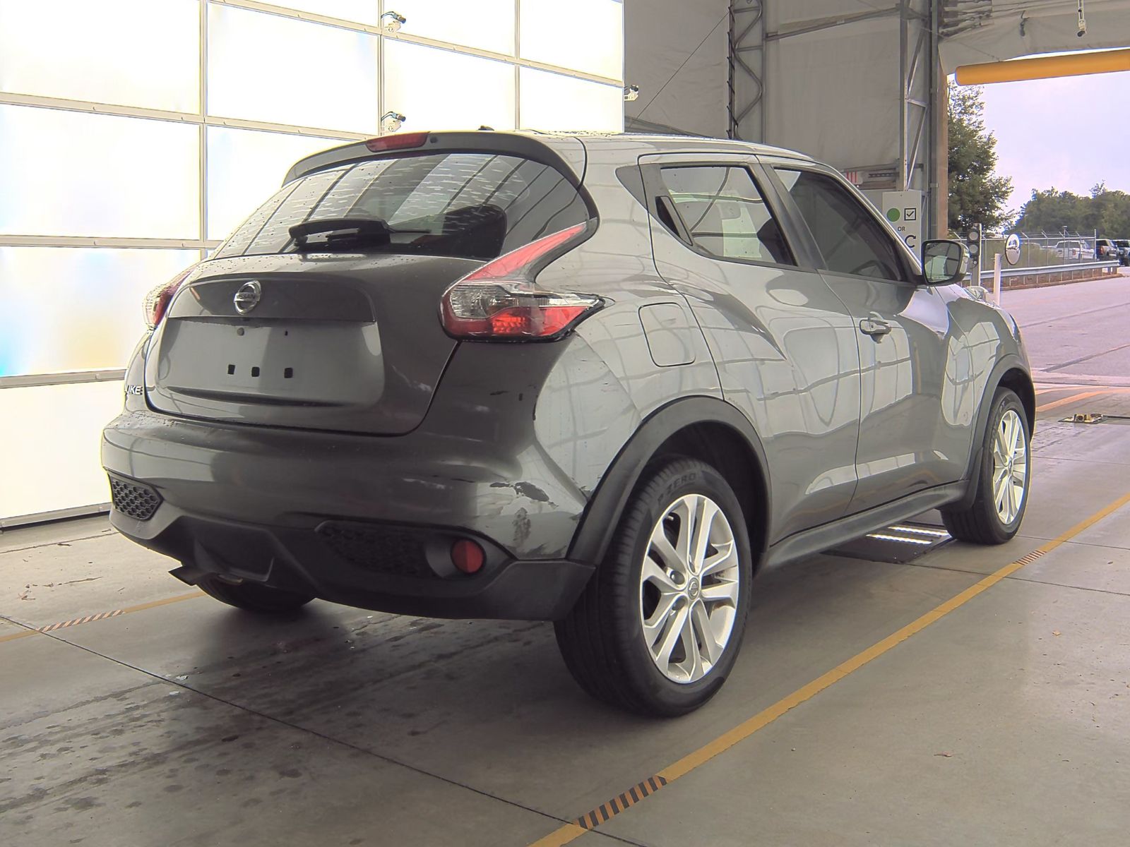 2017 Nissan JUKE S FWD