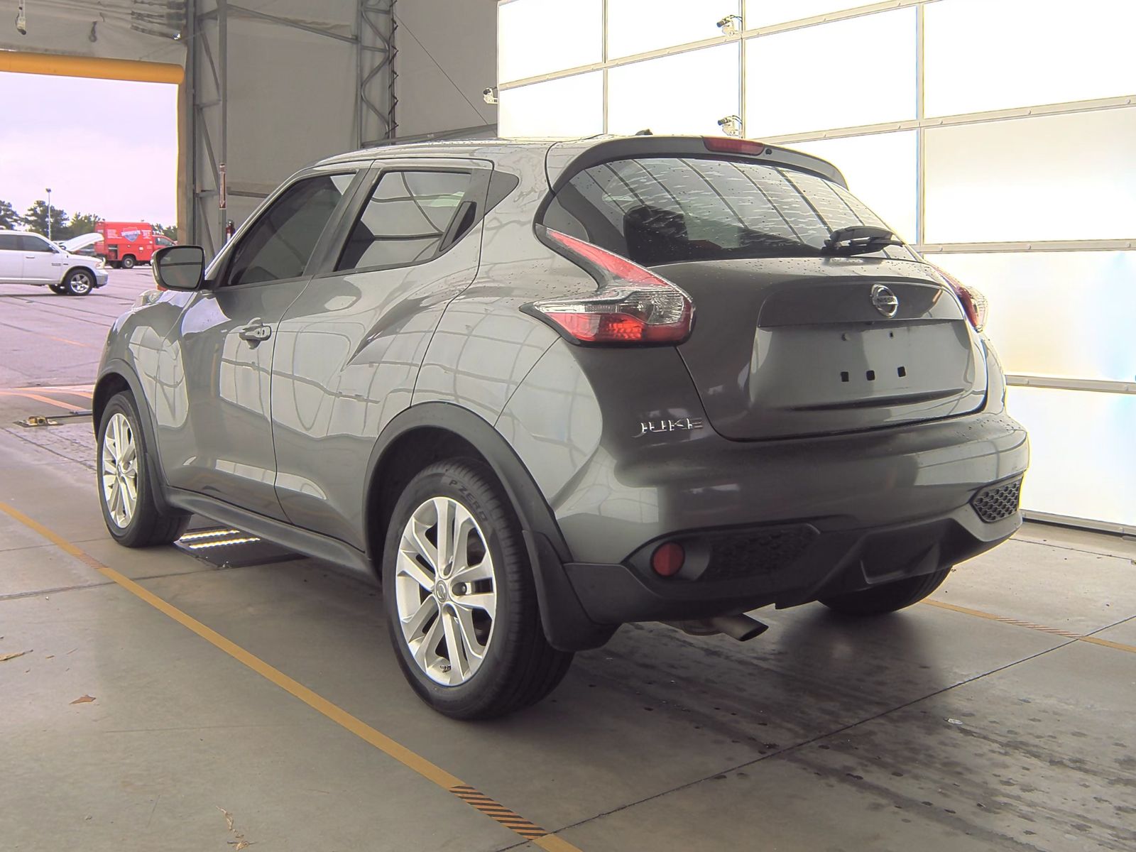 2017 Nissan JUKE S FWD