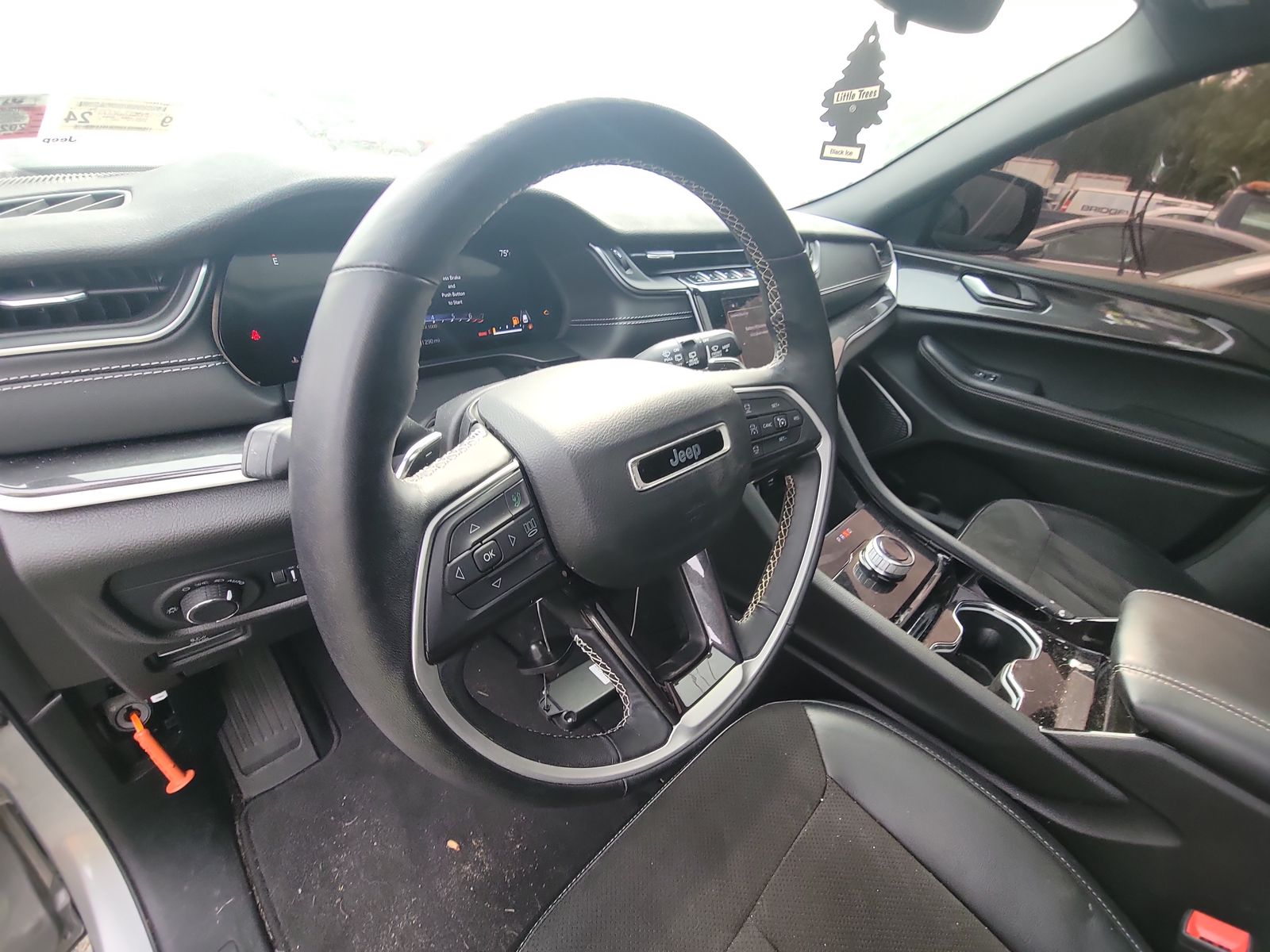 2022 Jeep Grand Cherokee Altitude AWD