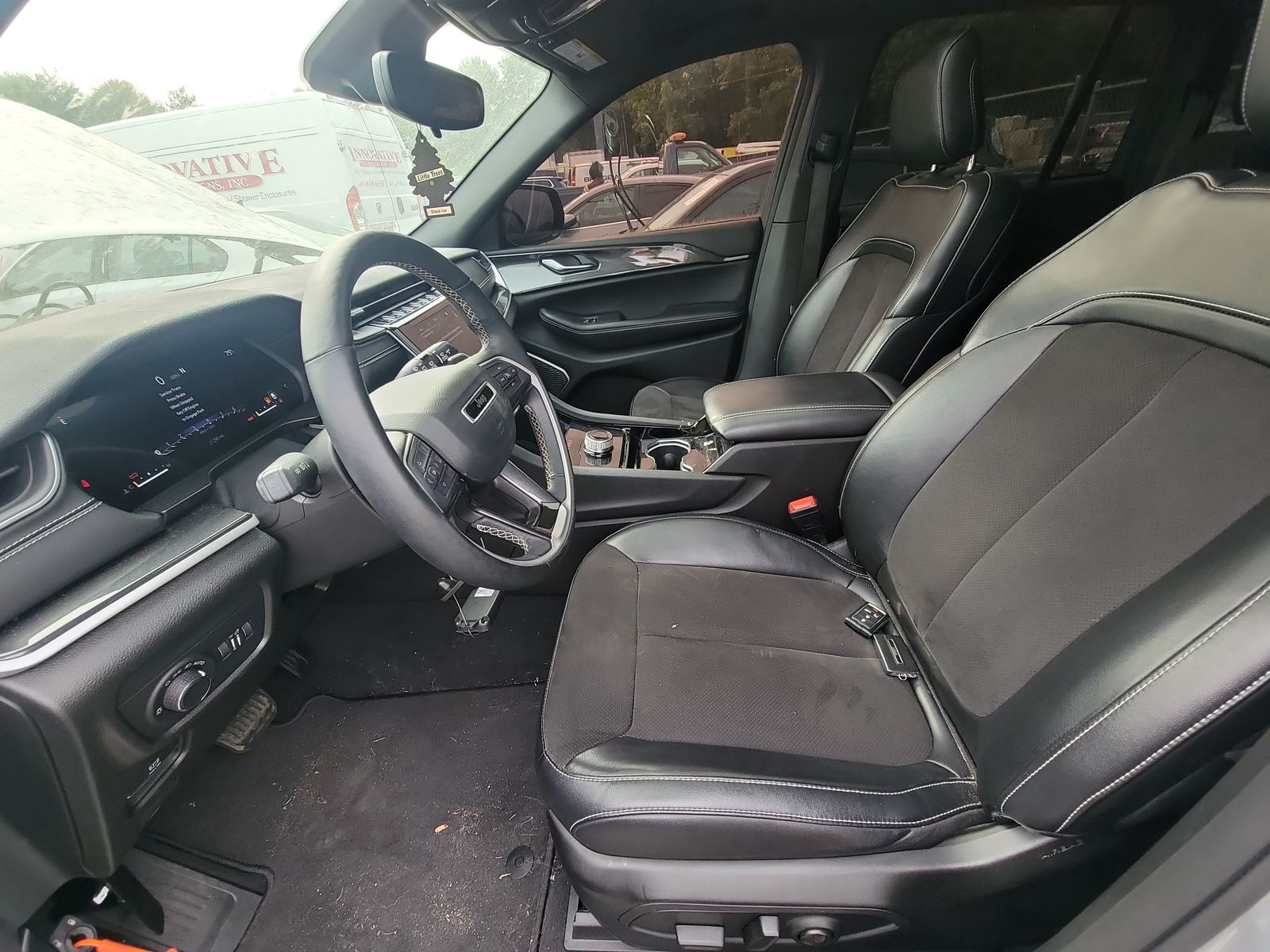 2022 Jeep Grand Cherokee Altitude AWD