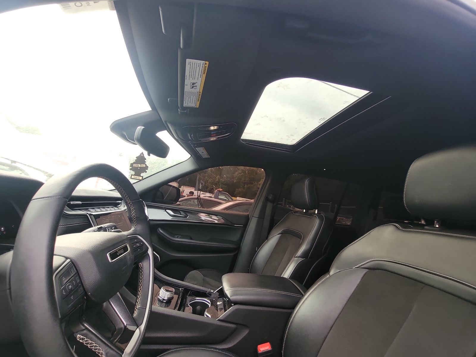 2022 Jeep Grand Cherokee Altitude AWD