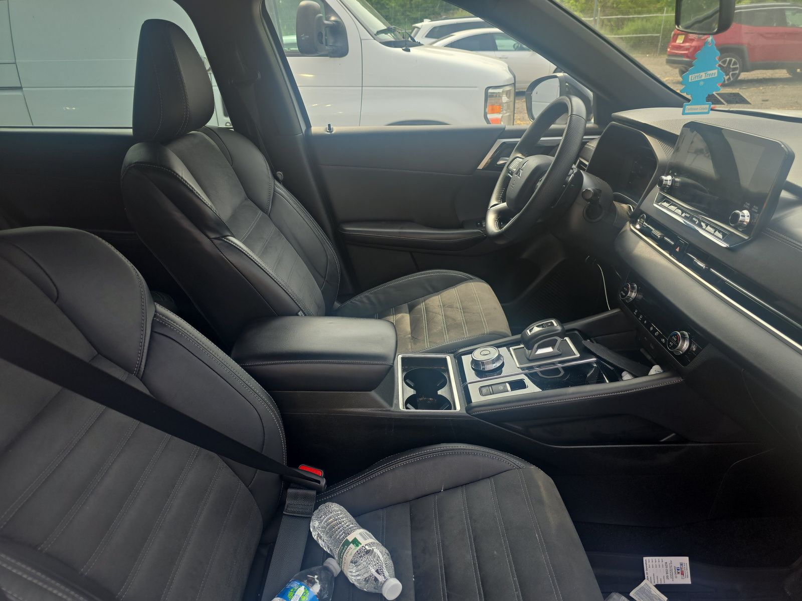 2023 Mitsubishi Outlander SE FWD