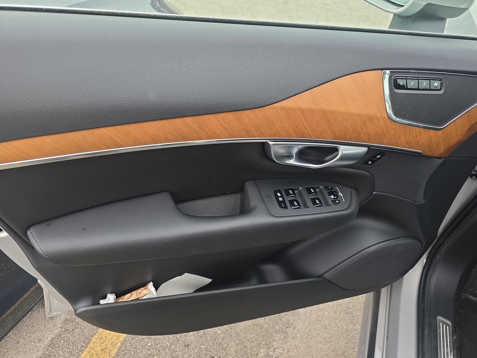 2024 Volvo XC90 B5 Plus AWD