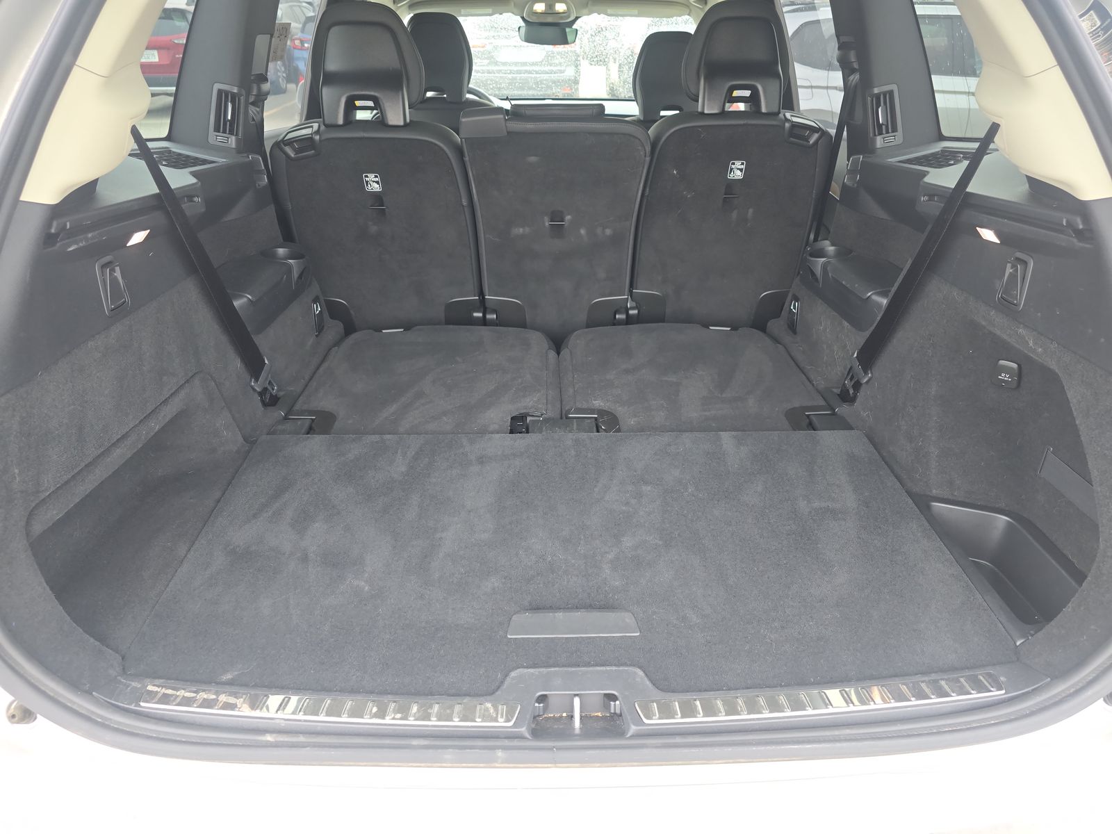 2024 Volvo XC90 B5 Plus AWD