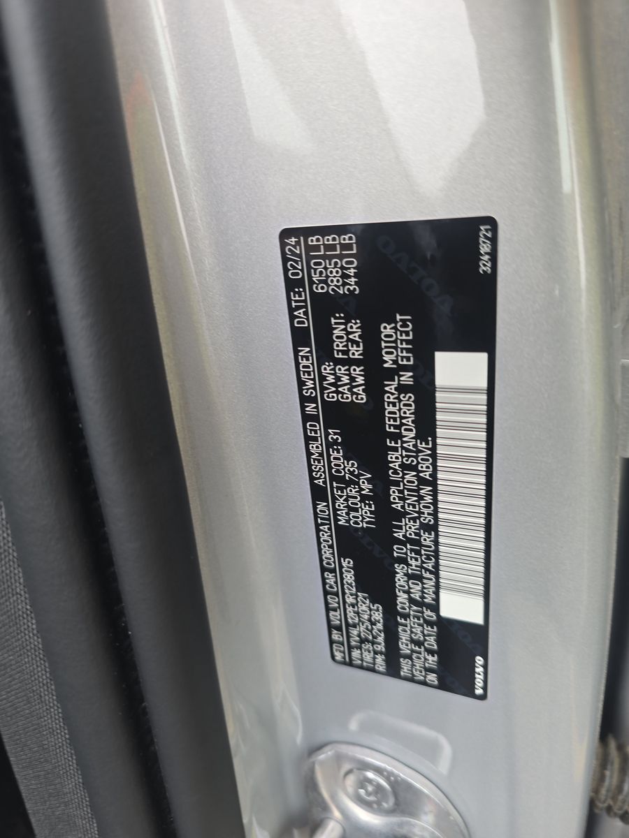2024 Volvo XC90 B5 Plus AWD
