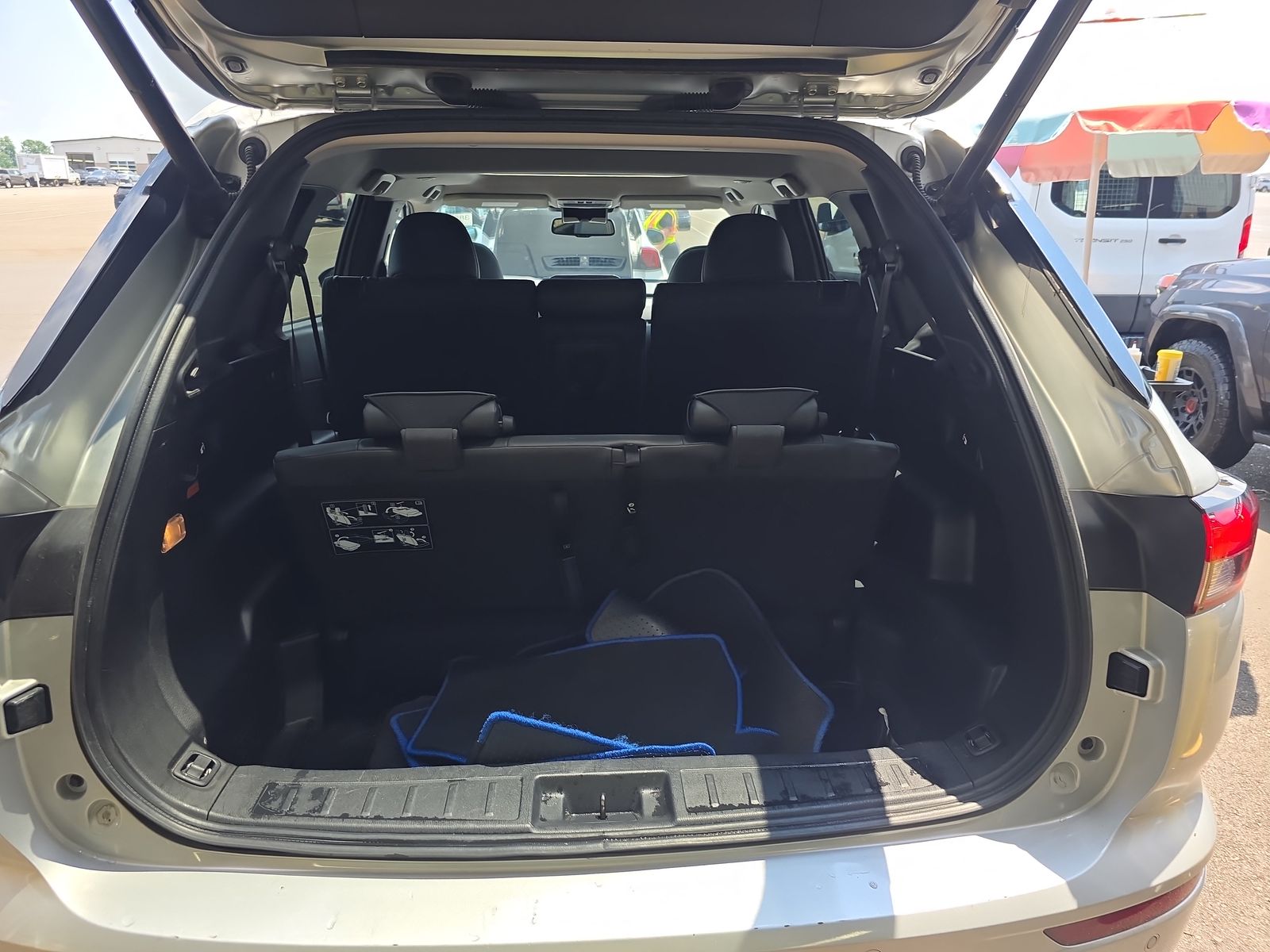 2023 Mitsubishi Outlander PHEV LE AWD