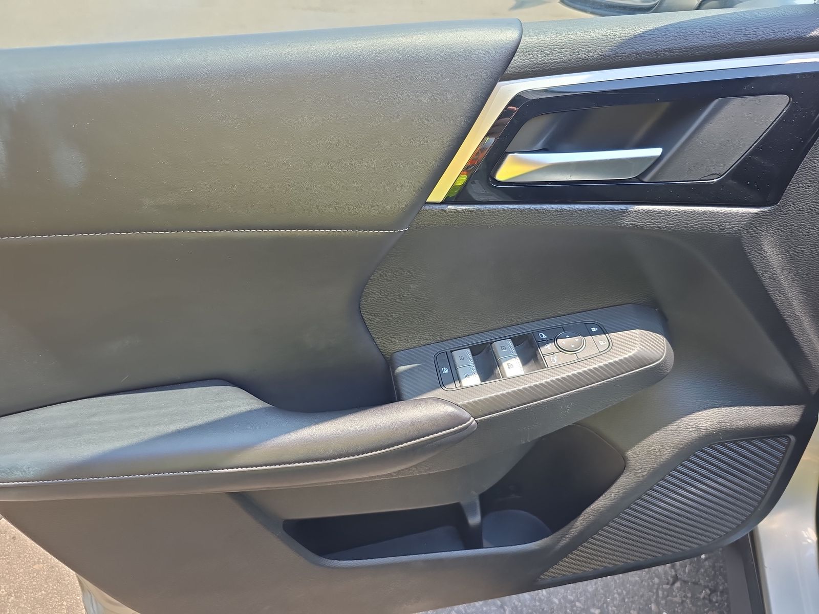 2023 Mitsubishi Outlander PHEV LE AWD