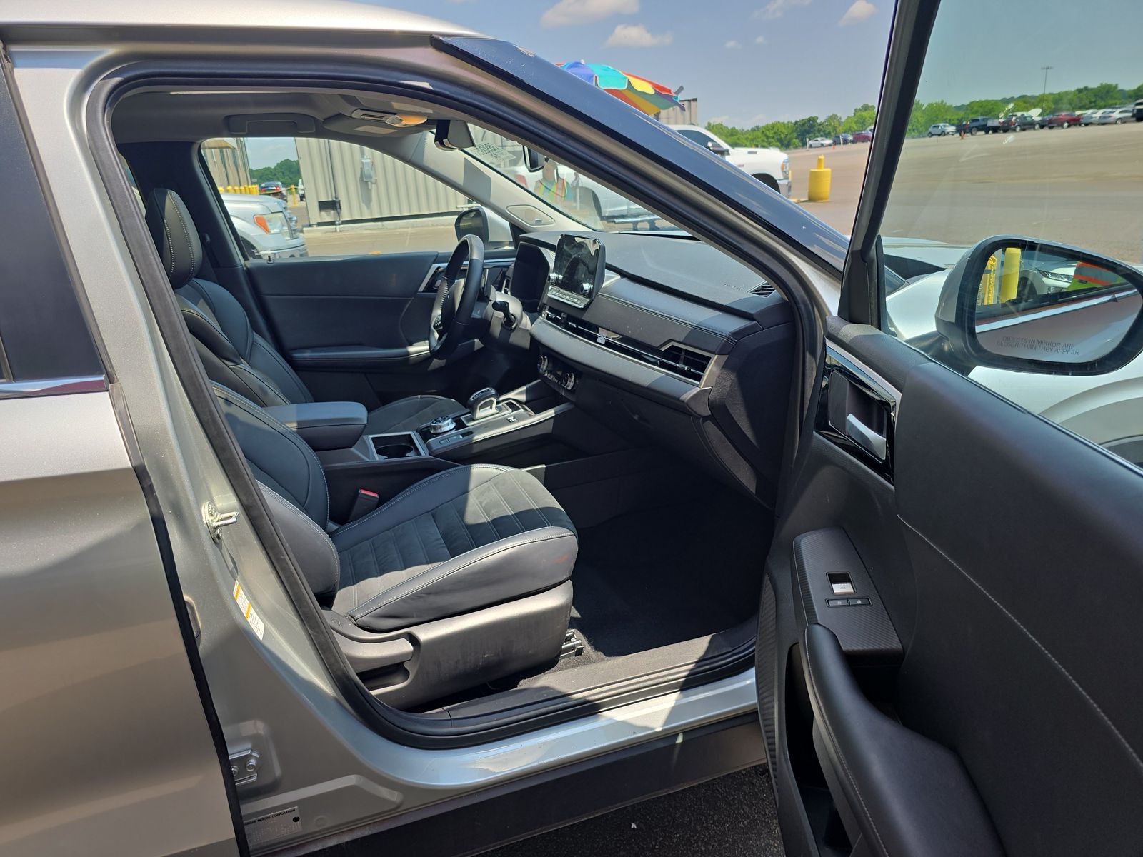 2023 Mitsubishi Outlander PHEV LE AWD
