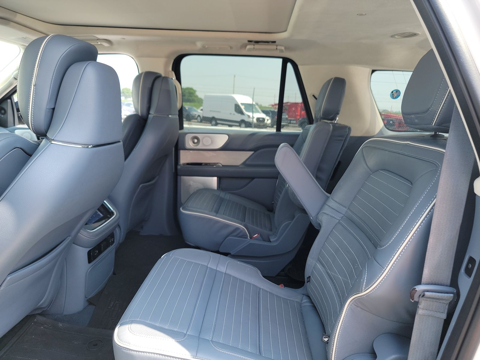 2022 Lincoln Navigator L Black Label AWD