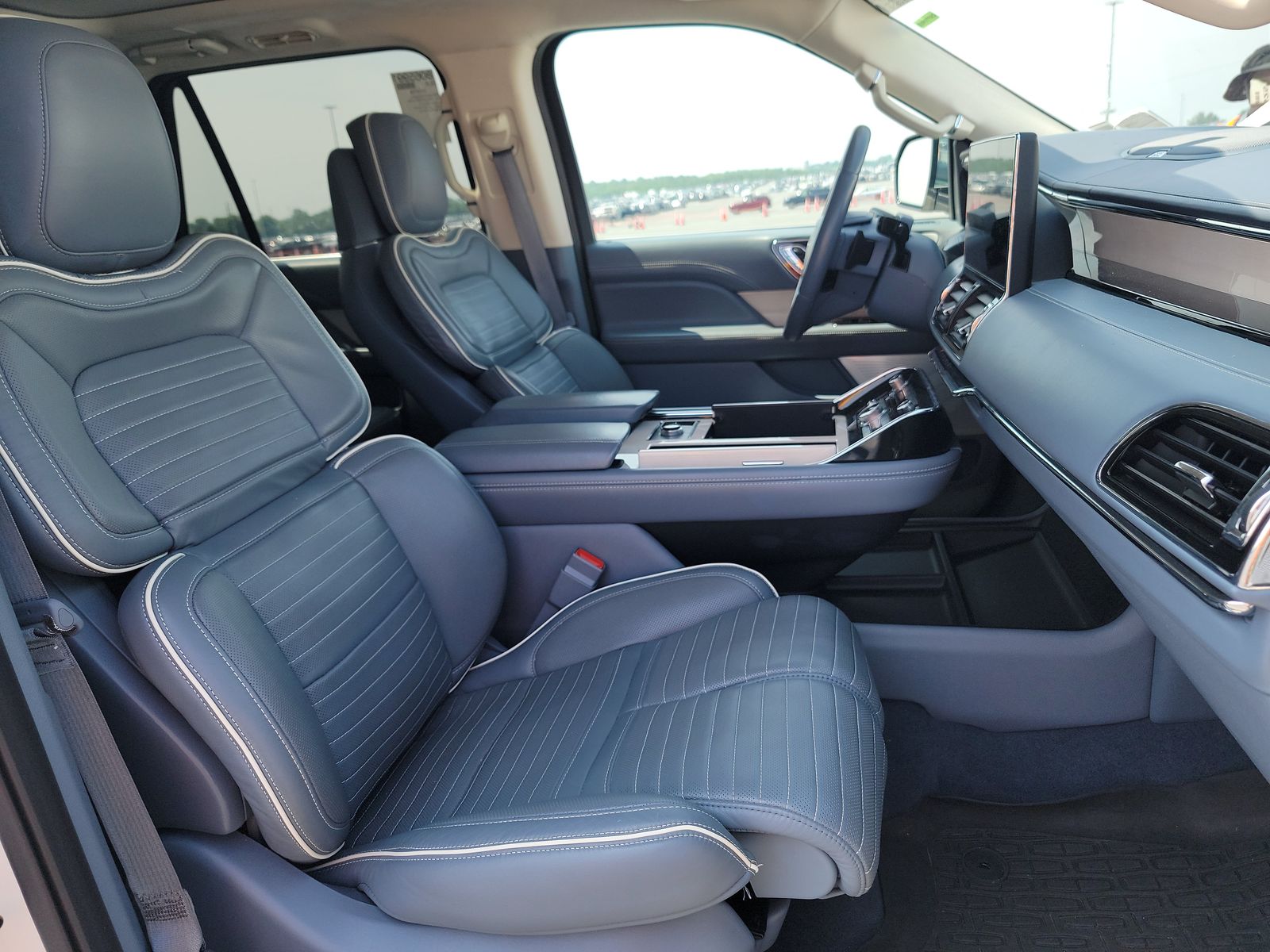 2022 Lincoln Navigator L Black Label AWD