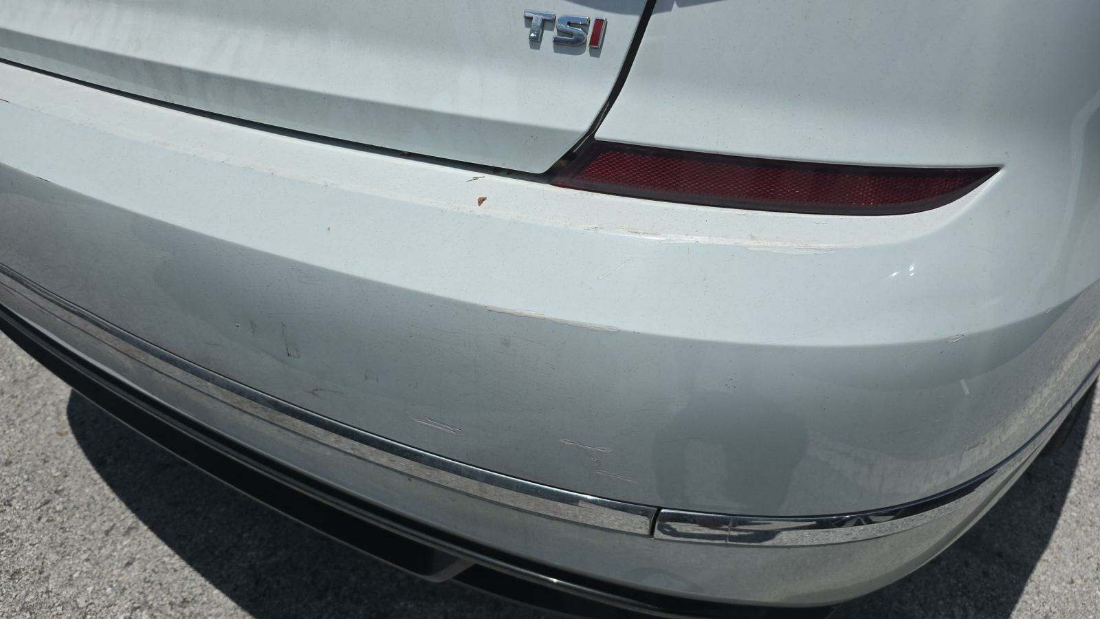 2018 Volkswagen Passat 2.0T R-Line FWD