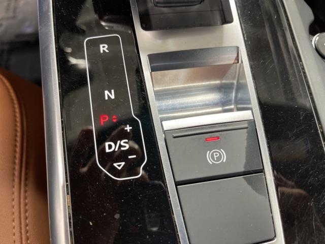 2022 Audi Q8 Premium Plus AWD