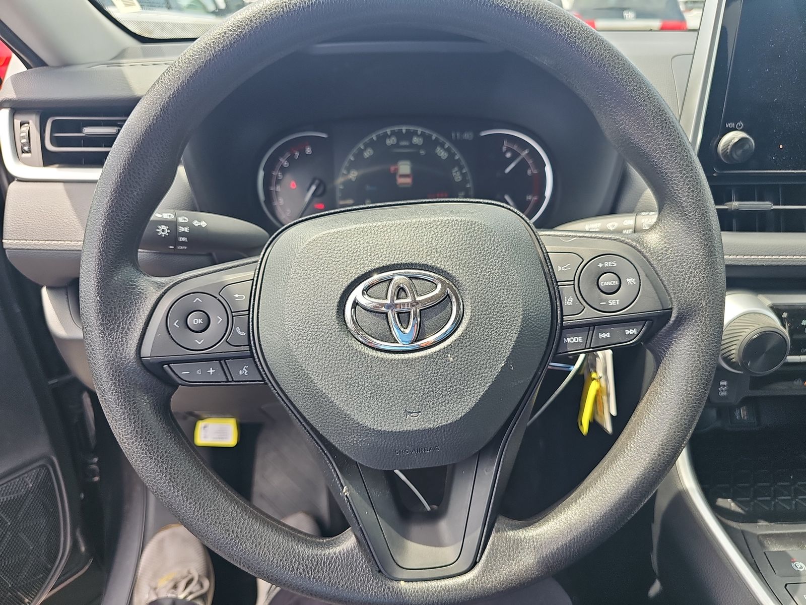 2025 Toyota RAV4 LE FWD