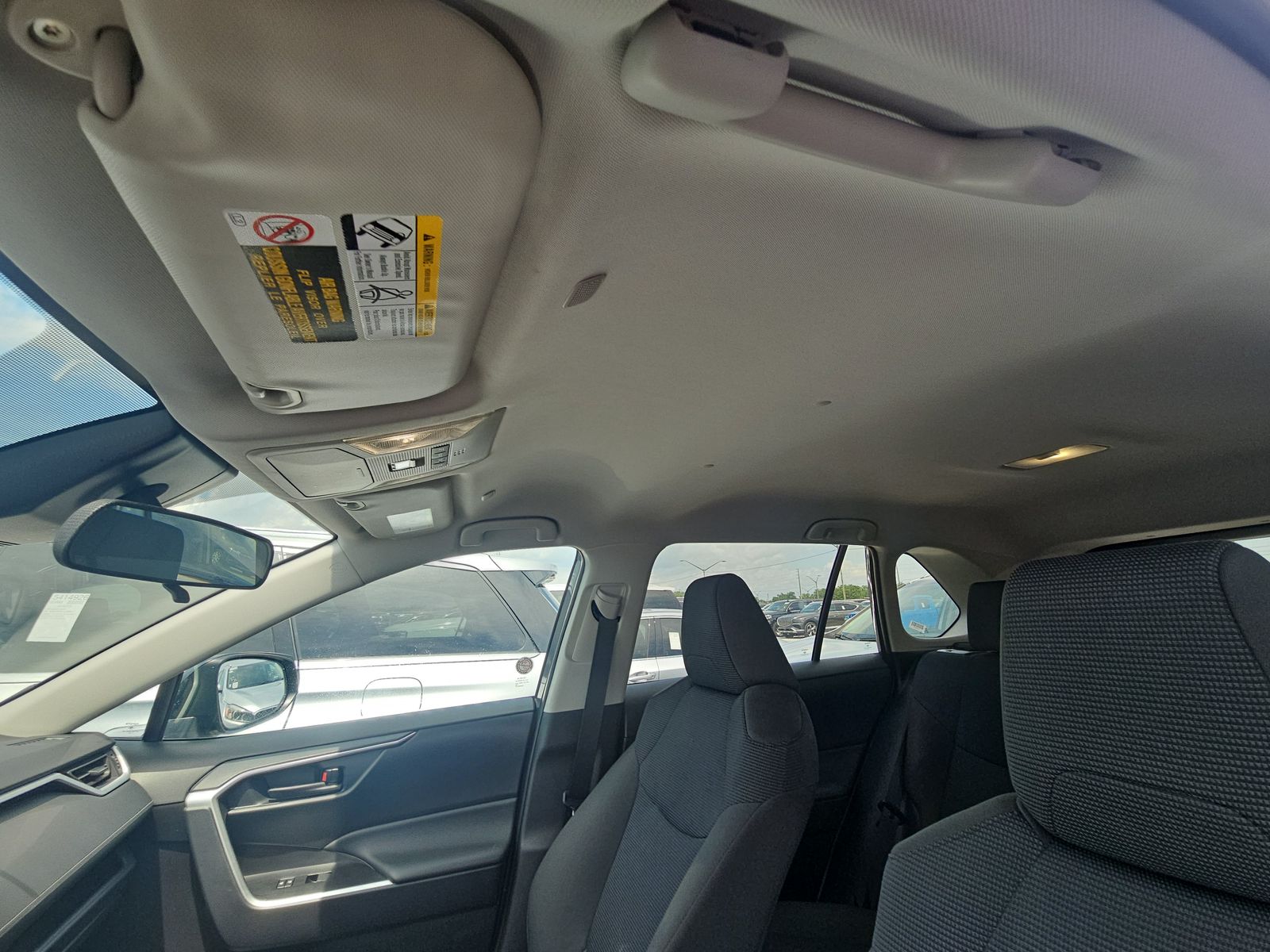 2025 Toyota RAV4 LE FWD