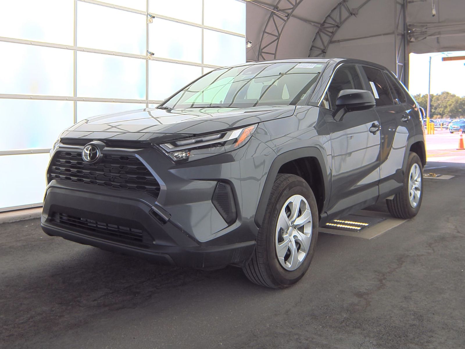 2025 Toyota RAV4 LE FWD