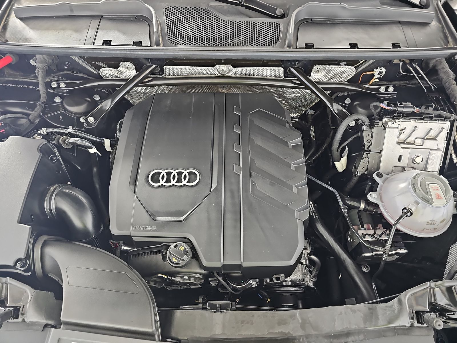 2023 Audi Q5 S line Prestige AWD