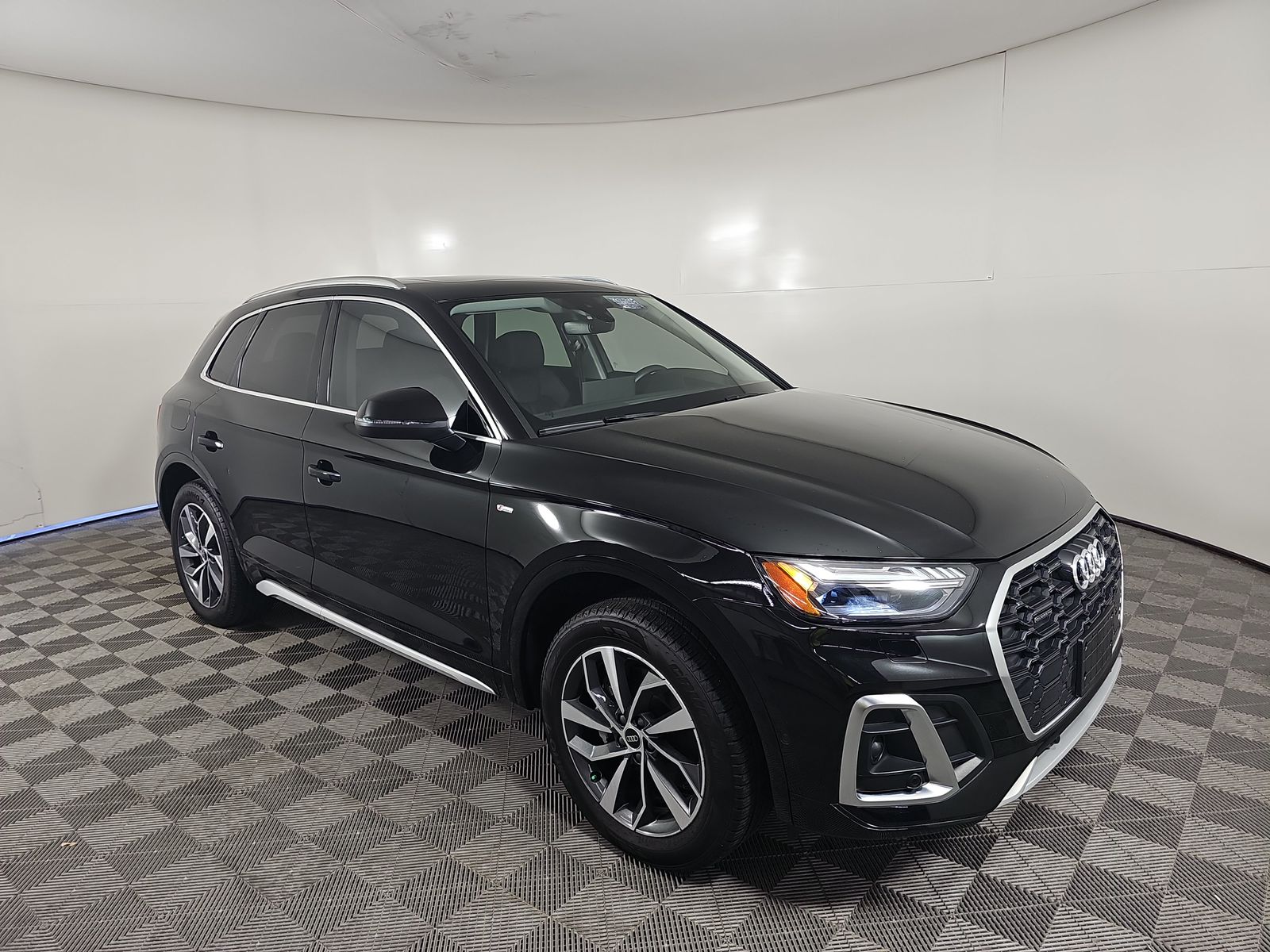 2023 Audi Q5 S line Prestige AWD