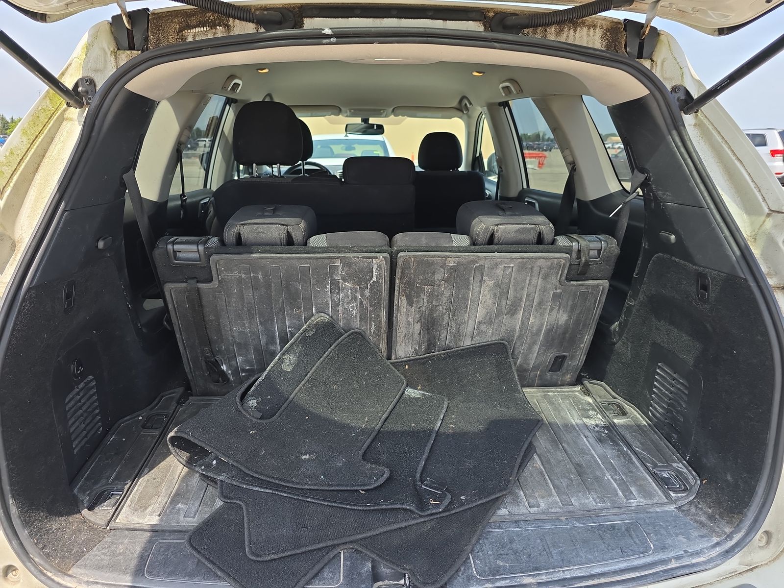 2019 Nissan Pathfinder SV FWD